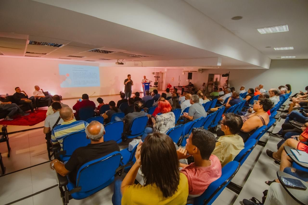 Elias reúne pré-candidatos a vereador em seminário temático