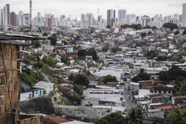 Prefeitura do Recife disponibiliza cadastro para receber alerta de chuvas fortes direto no celular