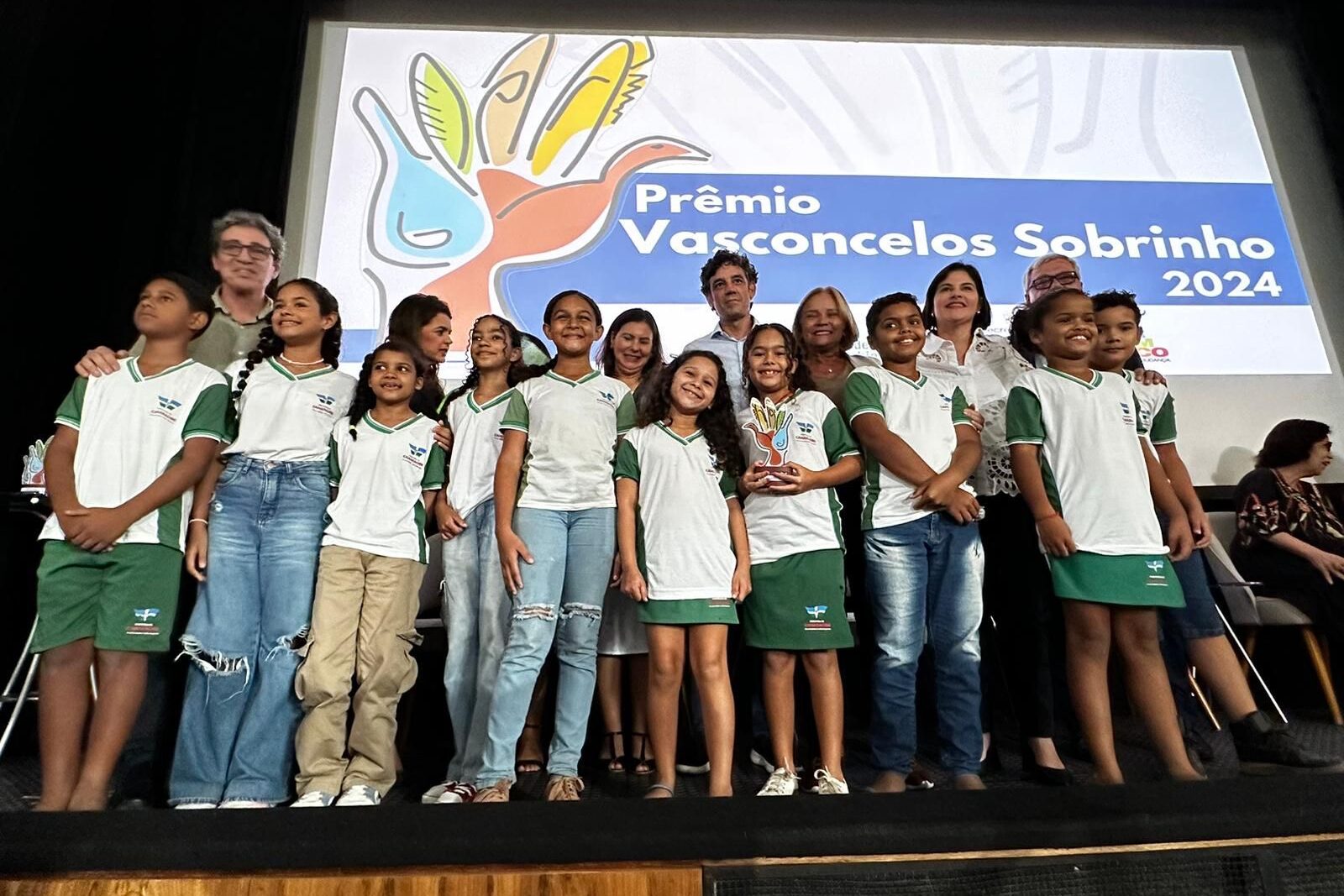 Escola em Camaragibe recebe prêmio por projeto voltado ao meio-ambiente
