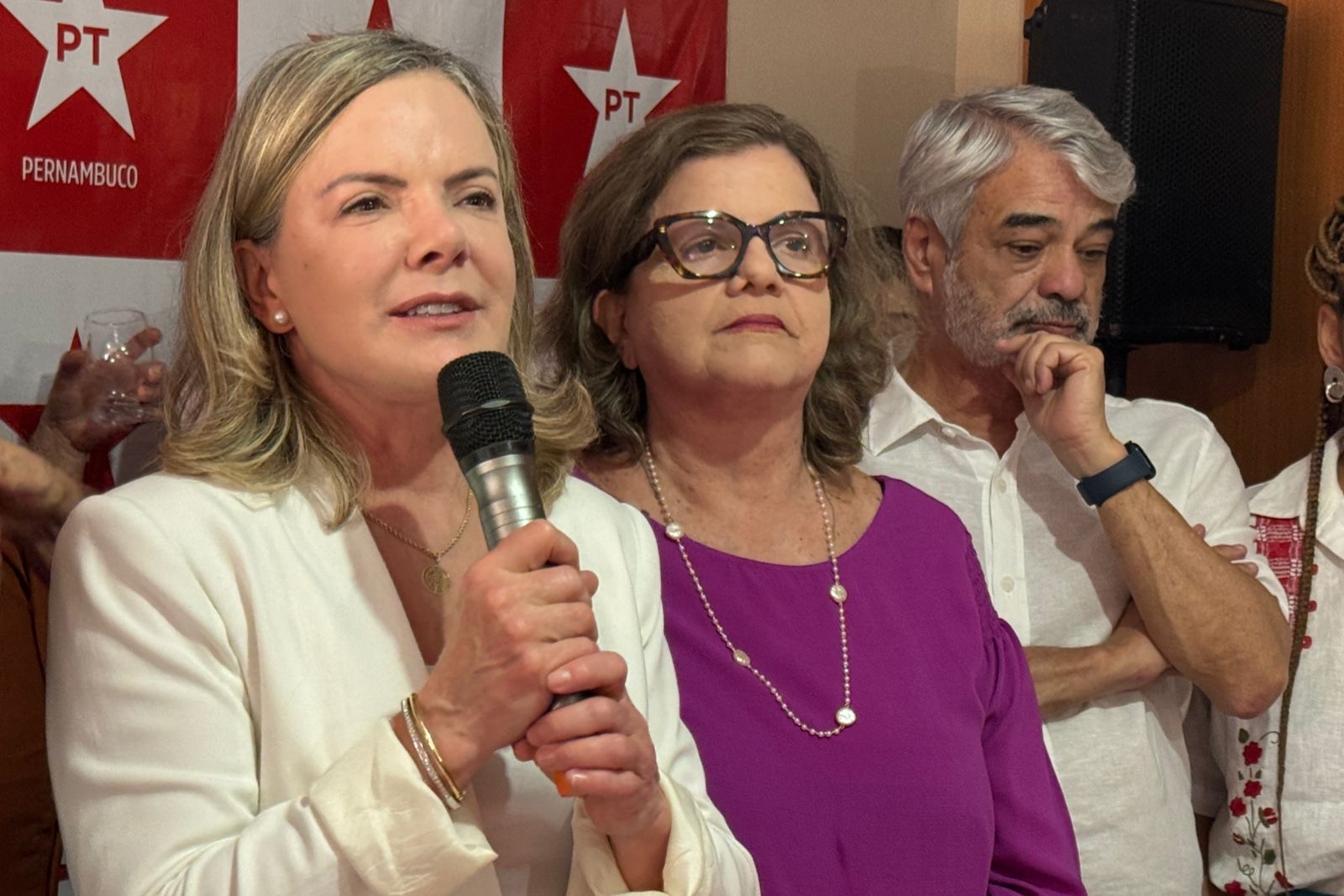 Gleisi desconhece dissidência no PT Recife e reforça união em torno de João Campos