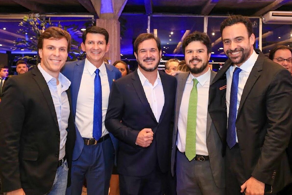 Simão prestigia posse de Rueda na presidência do União Brasil 