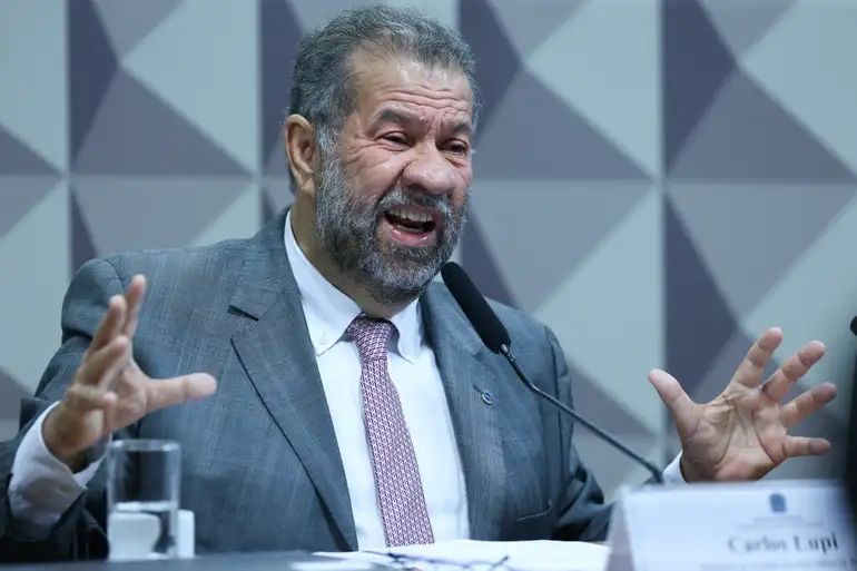 Lupi procura Pimentel e avisa que não vai intervir no PDT de Araripina