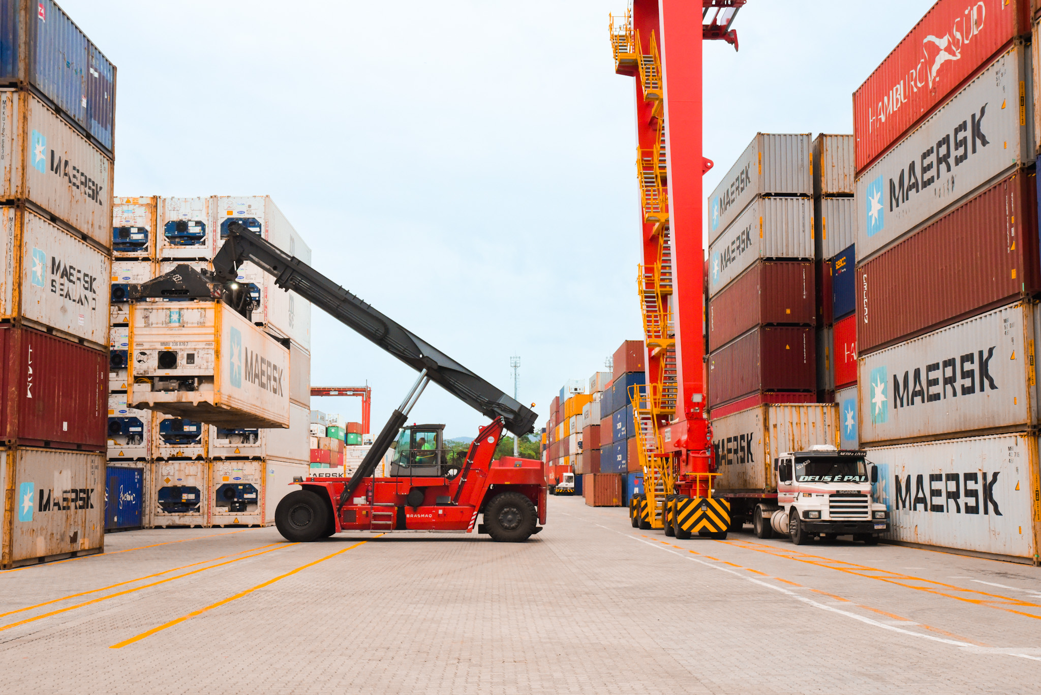 Movimento nos portos brasileiros cresce 5,9% no primeiro quadrimestre