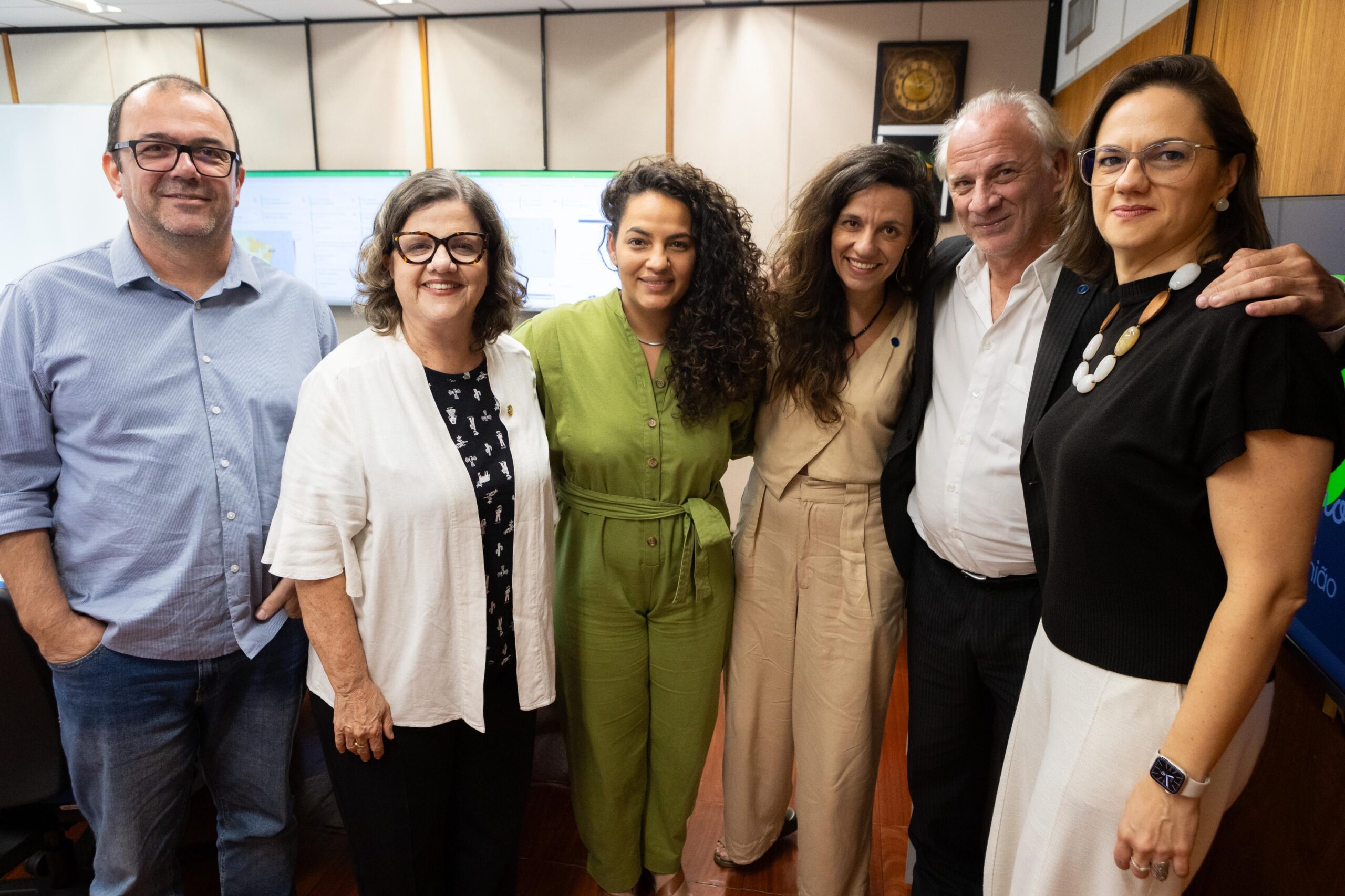 Rosa Amorim diz que União vai garantir derrubada de muro em Maracaípe