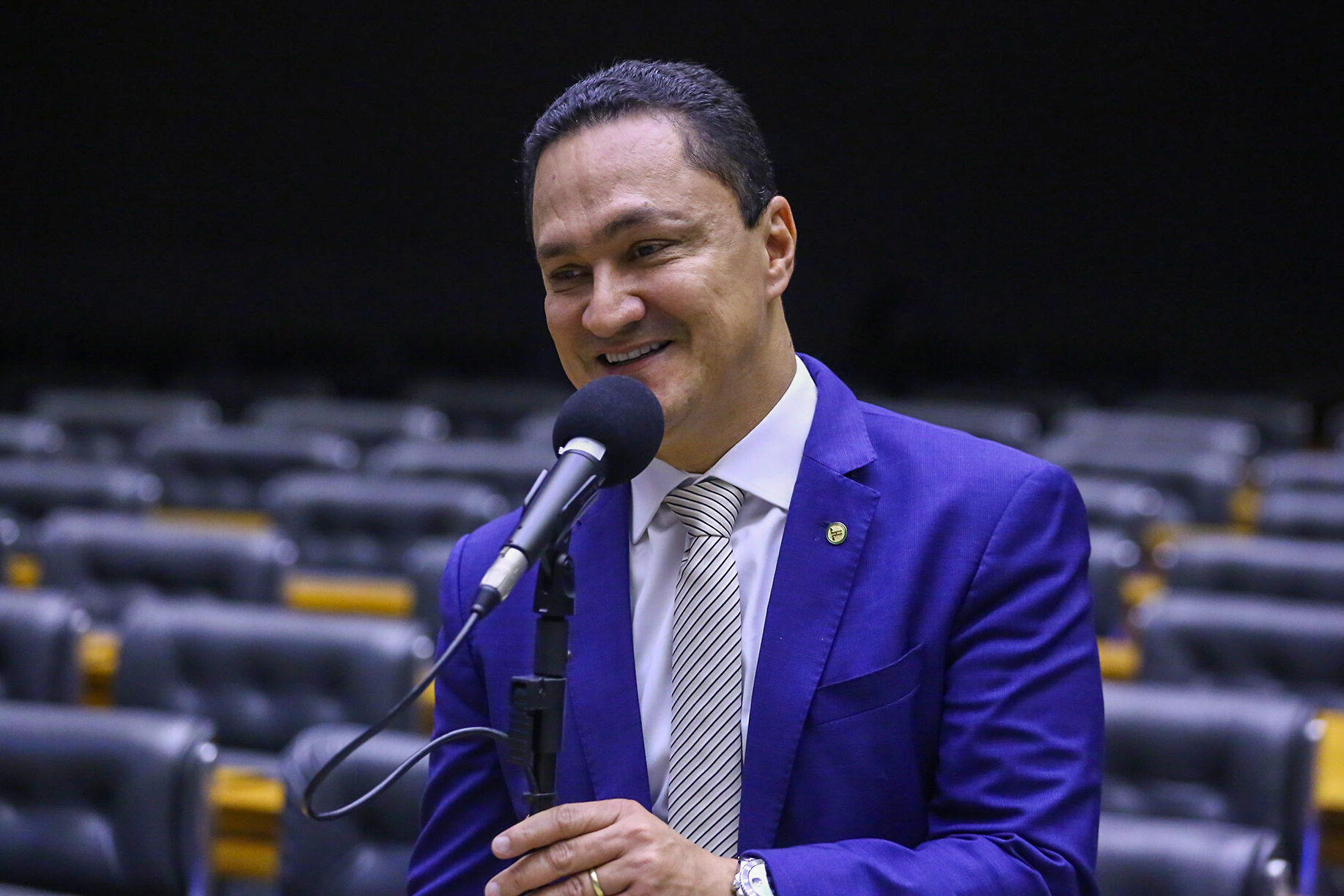 Lei de André Ferreira é sancionada e mais de 20 milhões terão direito à Tarifa Social da Água