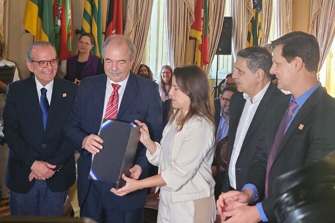 Ao lado de Raquel e Mercadante, Dueire celebra projeto para agricultura familiar em PE