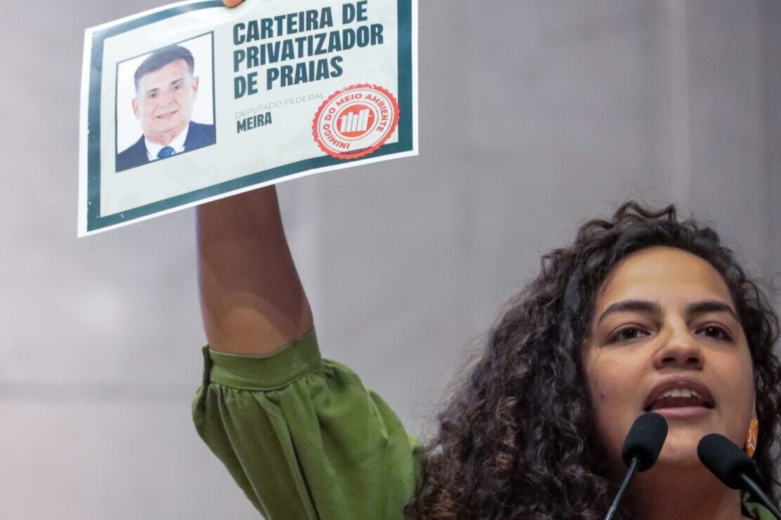 Deputada Rosa Amorim diz que vai processar Coronel Meira