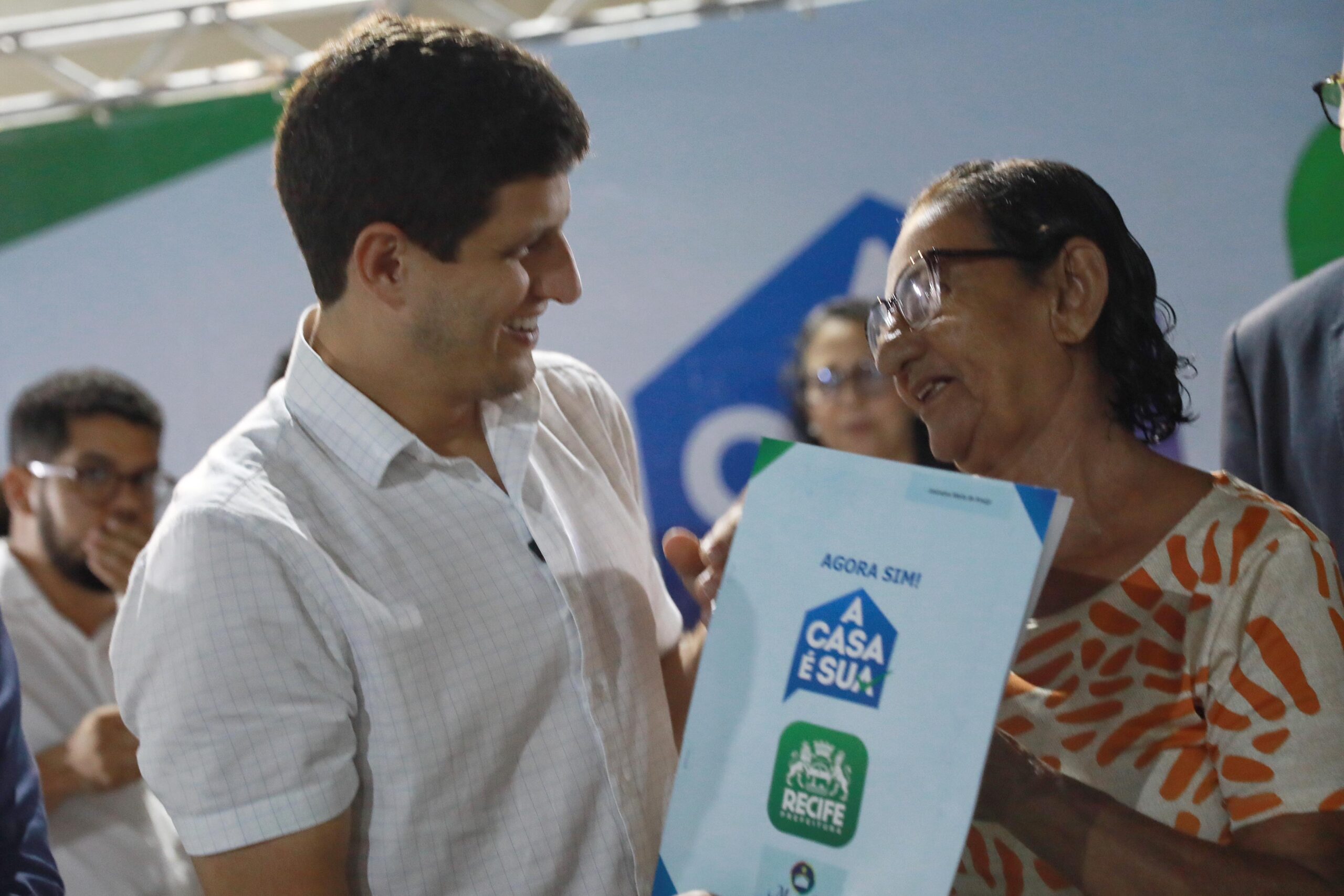 Prefeitura do Recife regulariza 629 lotes no Engenho do Meio