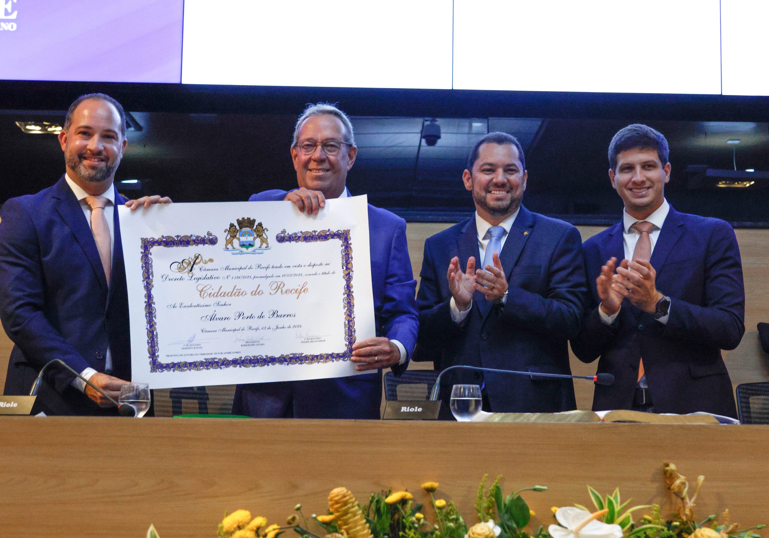 Porto demonstra força e prestígio durante homenagem no Recife 