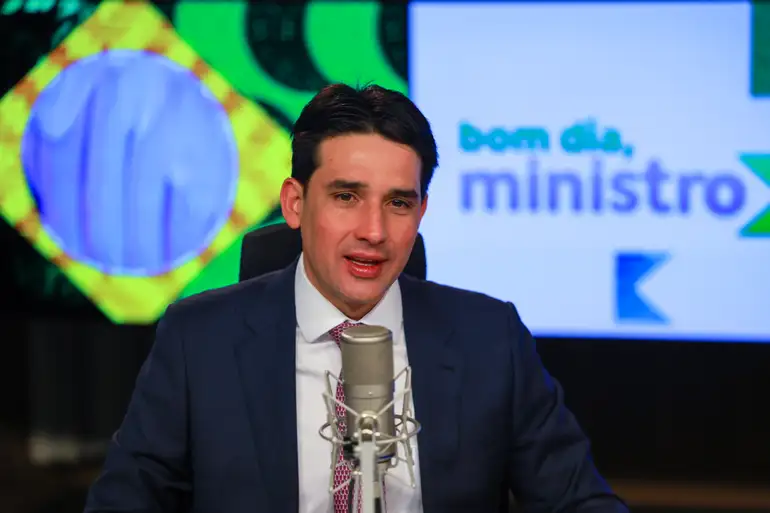 Silvio Costa Filho comemora crescimento do PIB brasileiro 