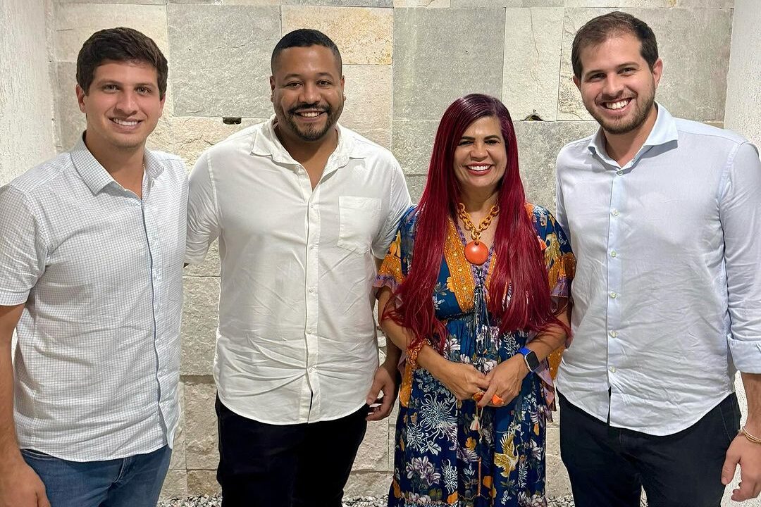 PSB anuncia apoio à pré-candidatura de Vinicius Castello em Olinda