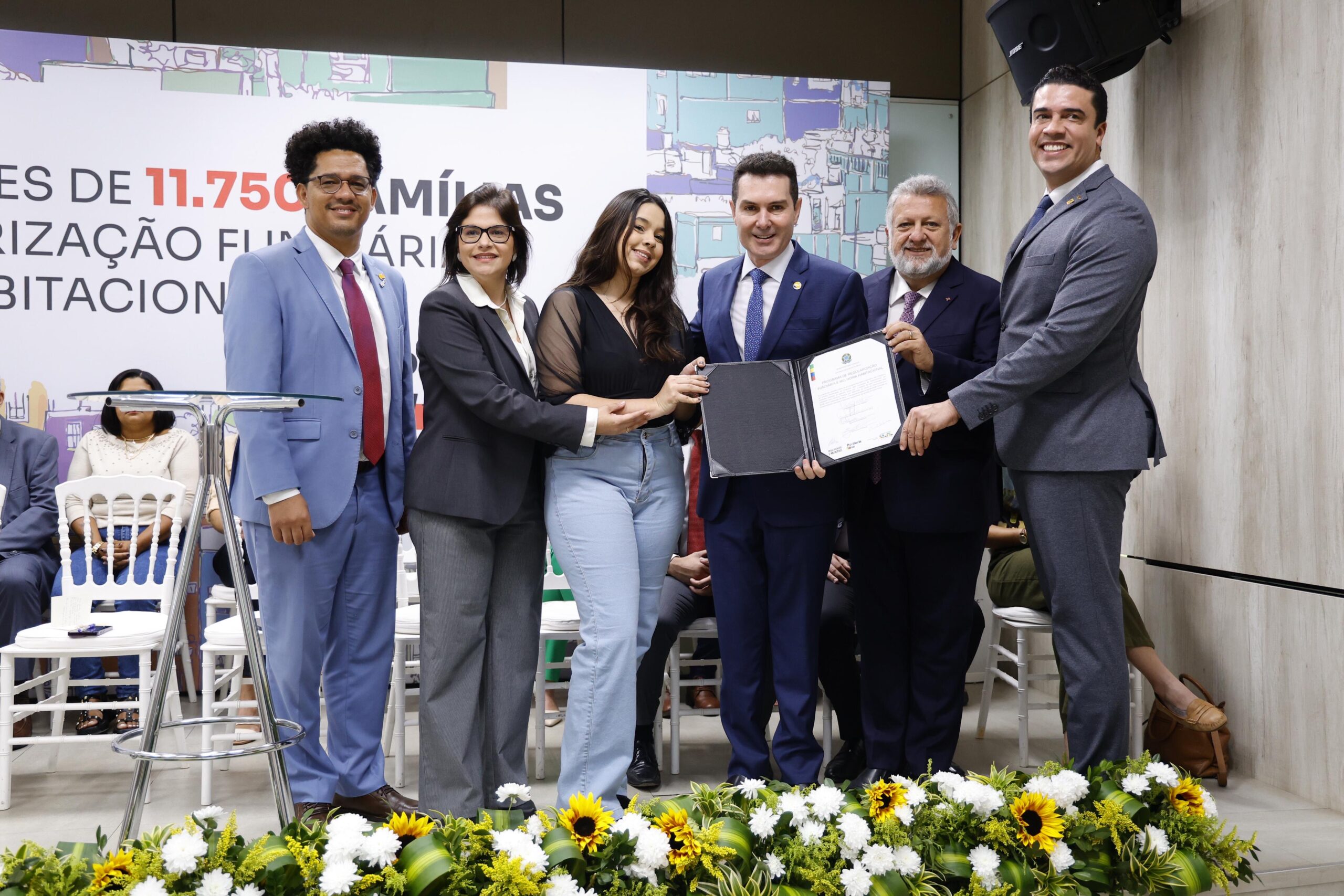 Em Brasília, Priscila participa de cerimônia que regulariza imóveis em PE