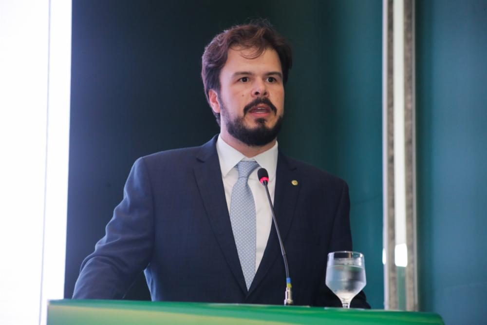 Fernando Filho é destaque na lista dos deputados mais influentes do Brasil