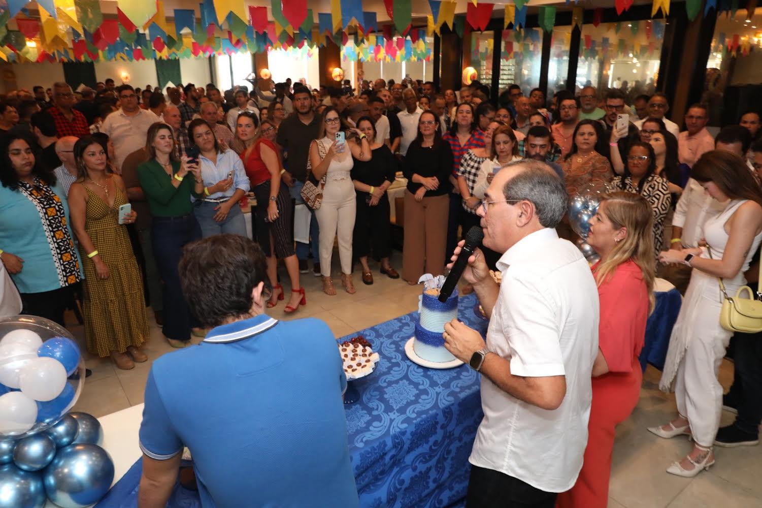 Mano Medeiros é bastante prestigiado no seu almoço de adesão 