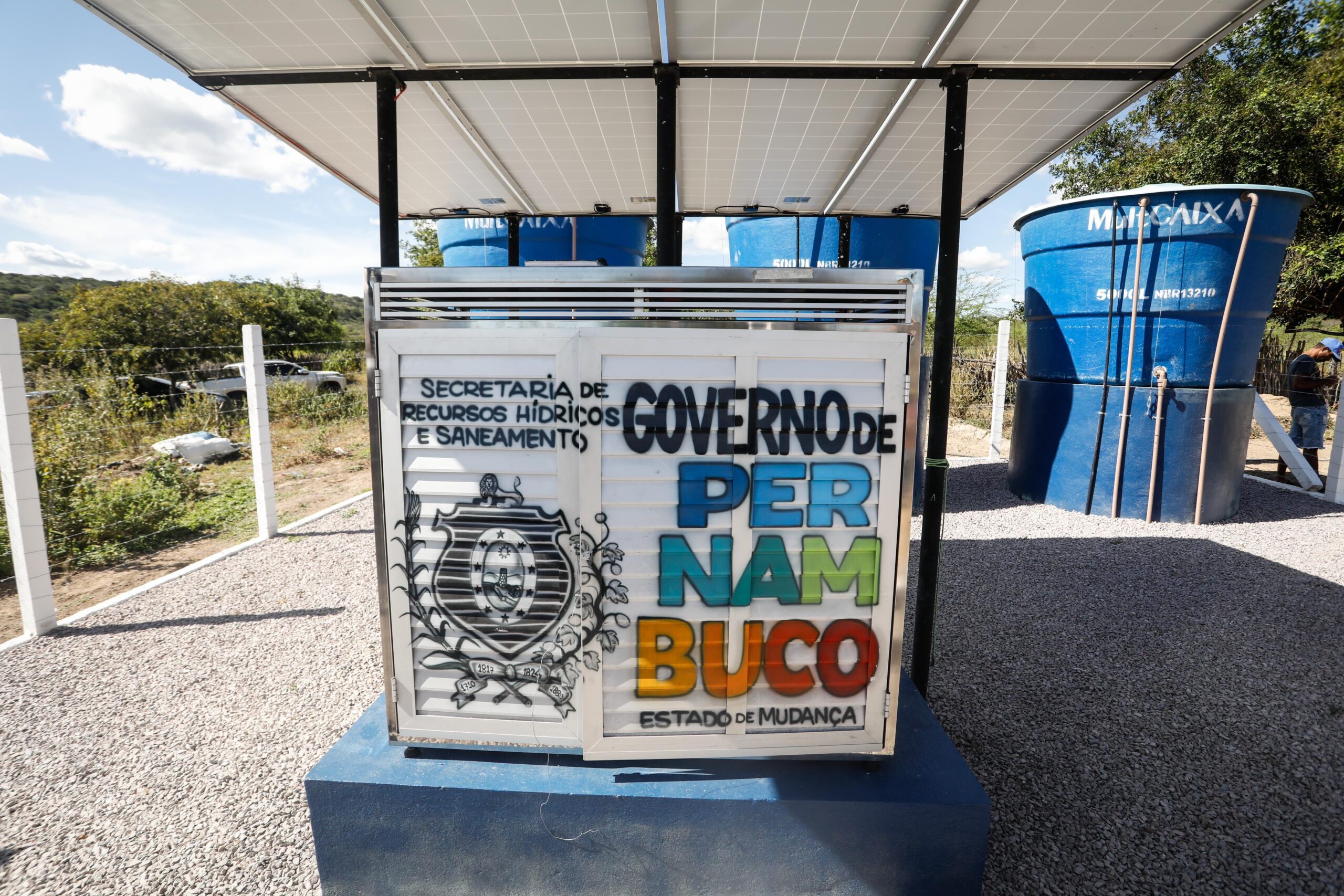 Estado reforça ações para melhorar abastecimento de água em Sertânia 