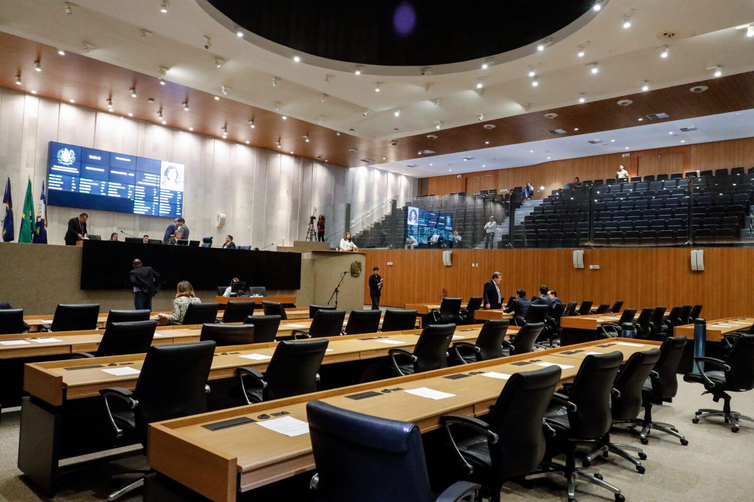 Cobrança de Álvaro surte efeito e Estado libera emendas para mais deputados; confira a lista