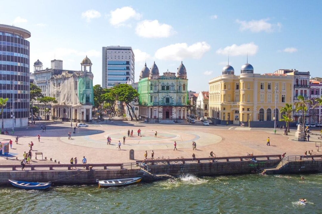 Recife contribui com quase 50% dos empregos gerados no estado em maio