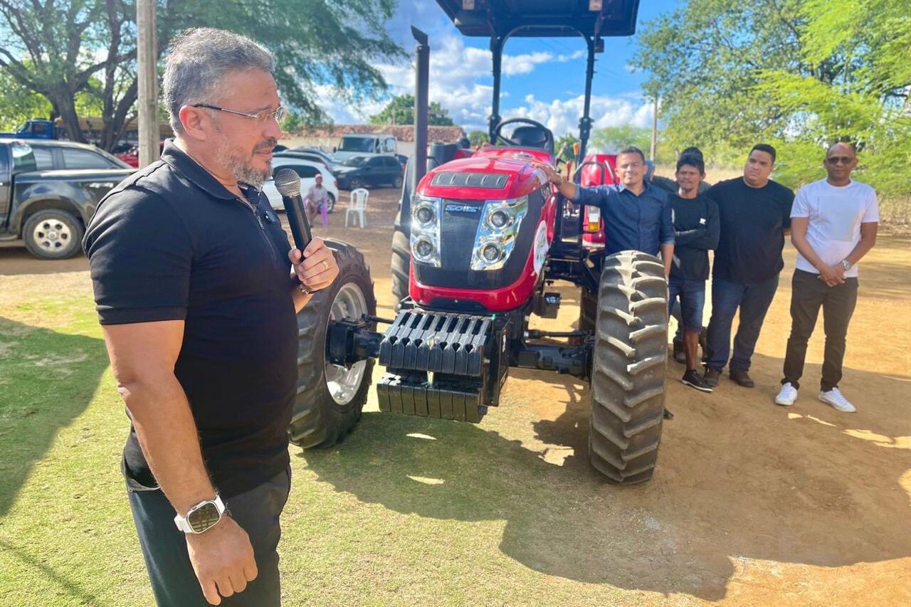 Brigido acelera agenda de entregas no interior de Pernambuco