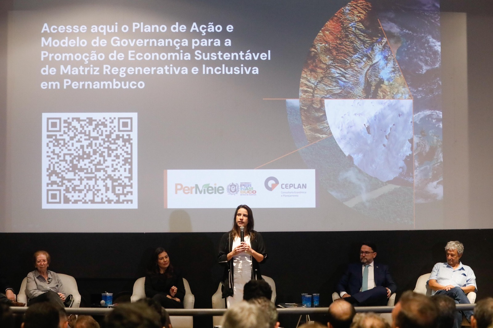 Raquel paga quase R$ 60 mil a dois palestrantes que participaram de evento do Estado