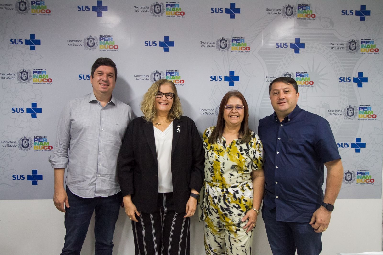 Joãozinho e Sostenes Rubano debatem Saúde de Camocim com secretária estadual