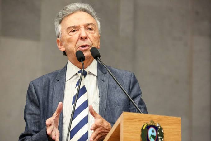 Zé espera definição do União Brasil e Republicanos para marcar convenção 