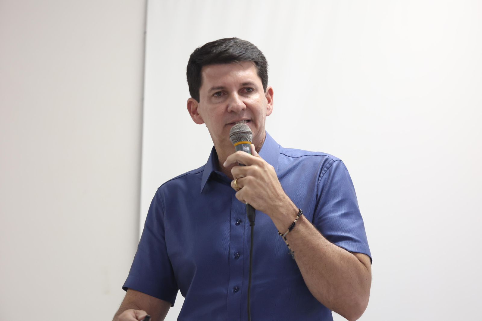 Simão anuncia reforma e ampliação de cinco unidades de saúde de Petrolina