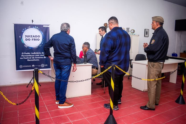 Com os juizados itinerantes, TJPE reforça presença junto à população