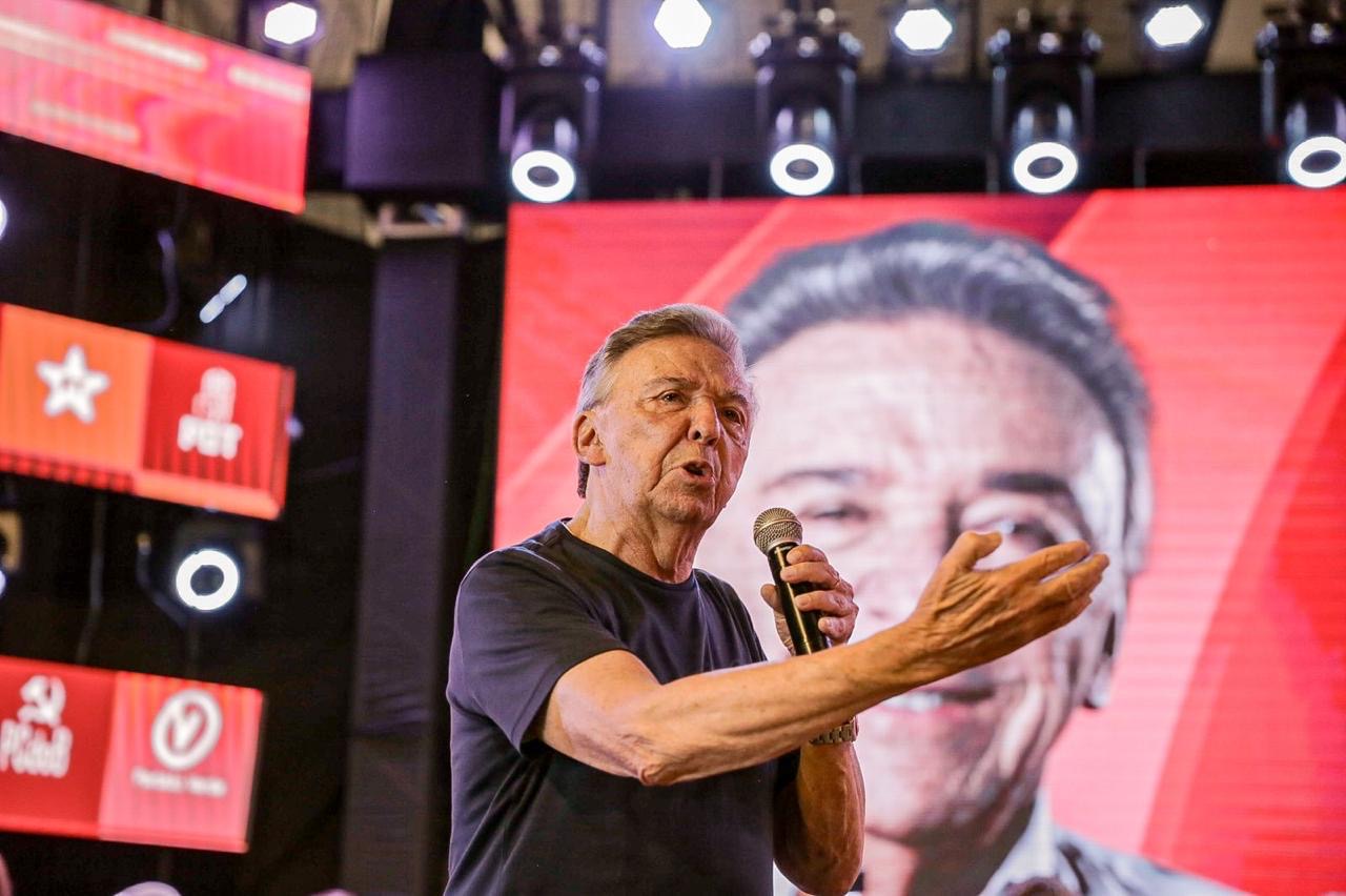 Em Caruaru, Queiroz garante maior frente de partidos da eleição 