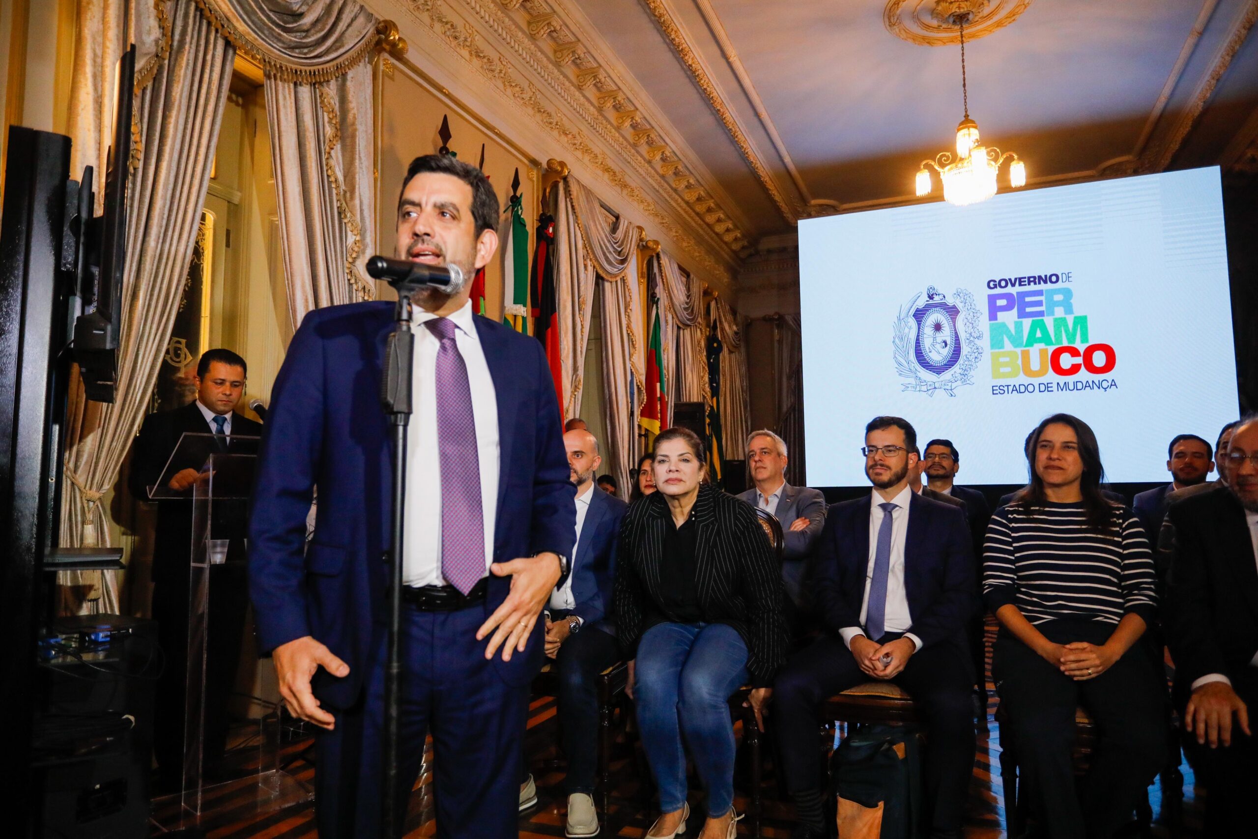 Alex destaca empenho de Dueire na aprovação de empréstimo para a Compesa