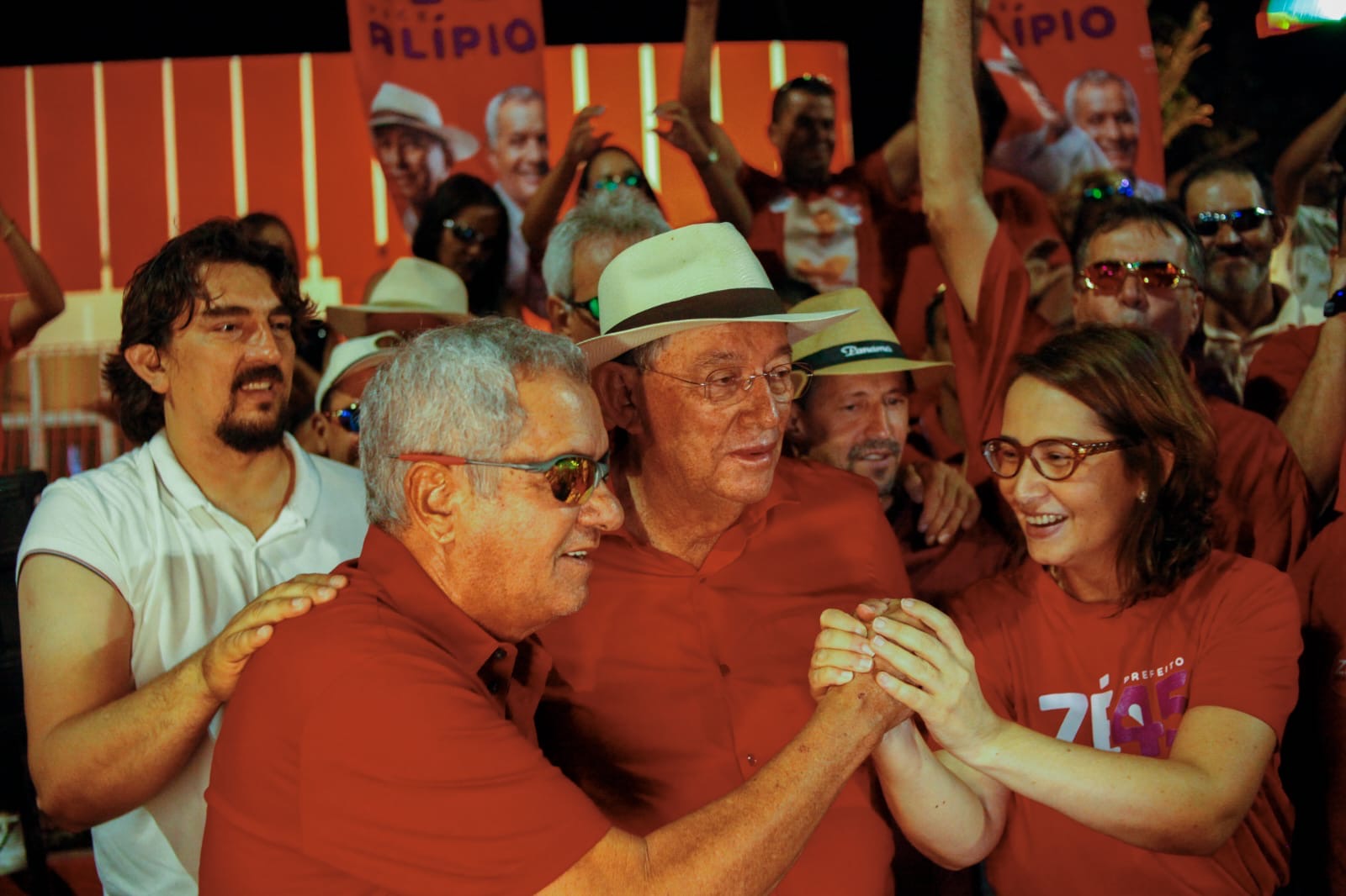 Zé Almeida e Alípio Costa mobilizam a juventude em São Bento do Una 