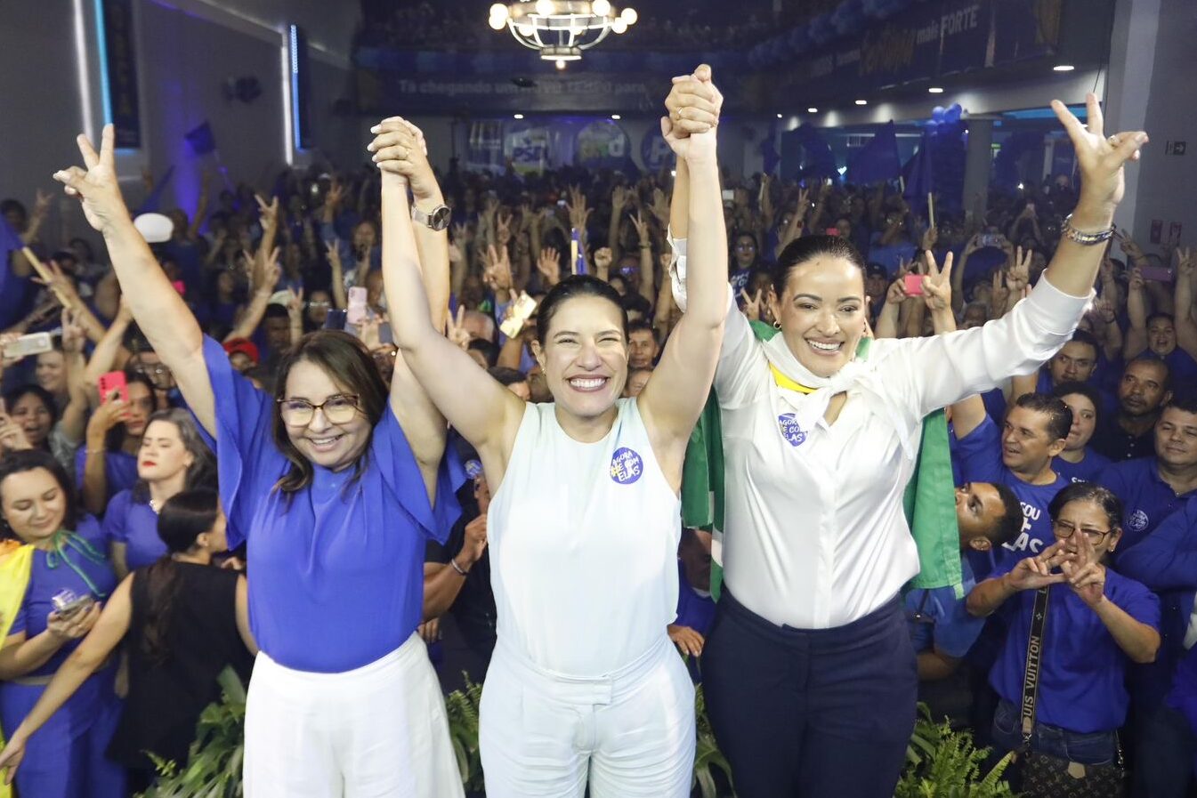 Pollyana Abreu realiza maior convenção da história de Sertânia 
