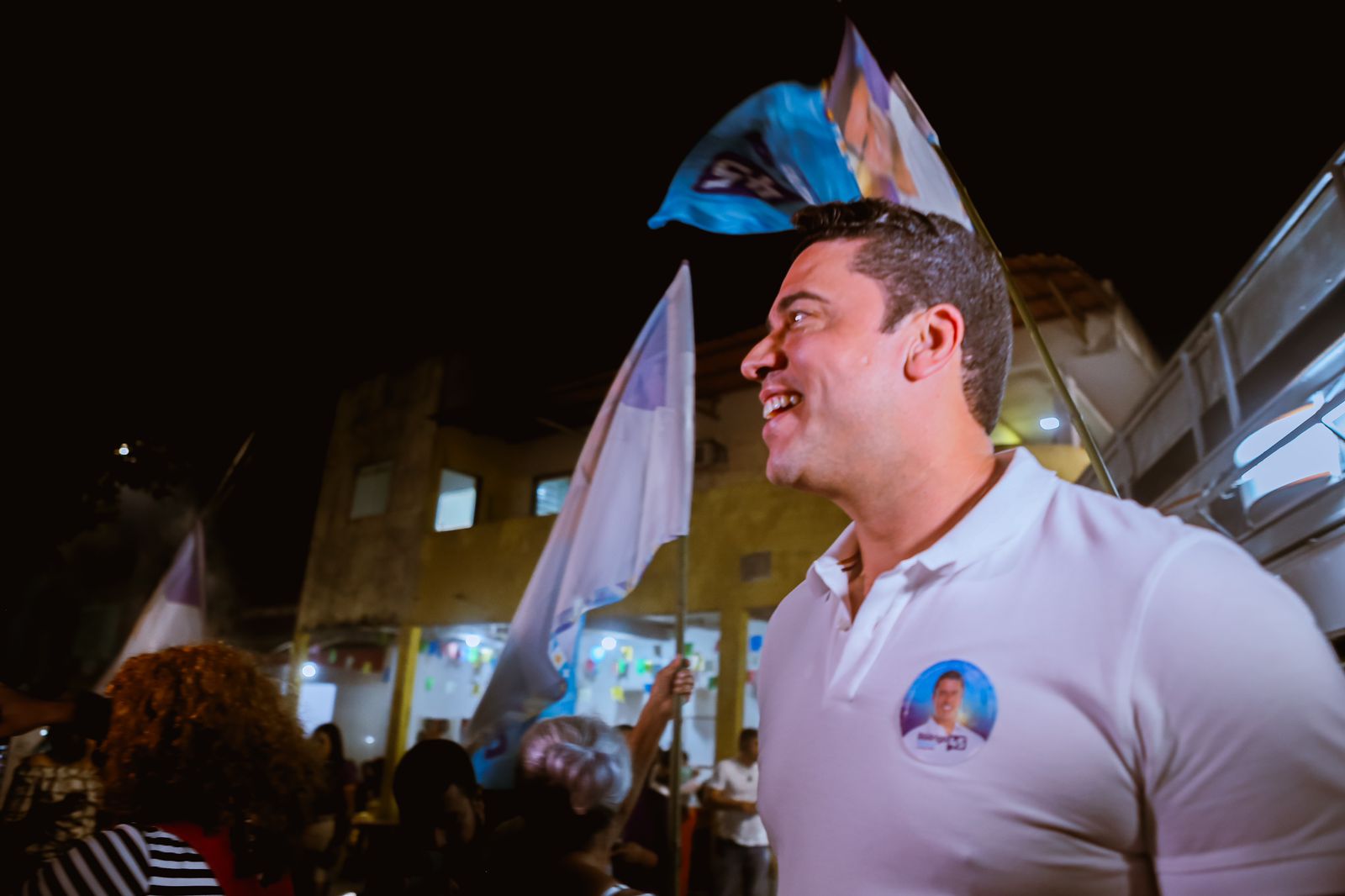 Rodrigo Pinheiro evita Raquel Lyra nas primeiras peças de campanha