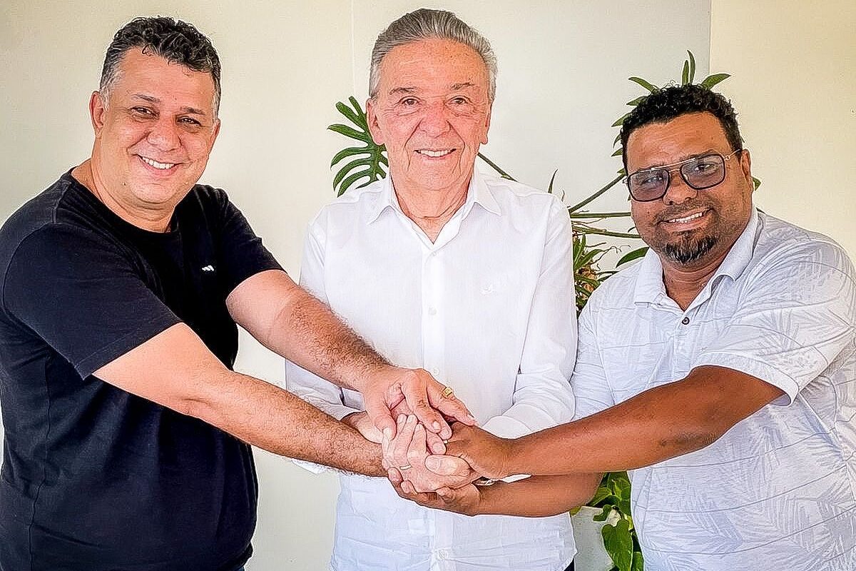 Ex-aliados de Rodrigo Pinheiro reforçam palanque de Zé Queiroz 