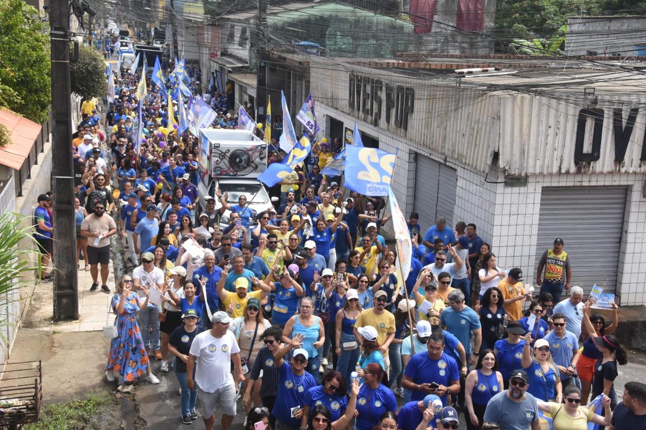 Mano Medeiros arrasta multidão de apoiadores em Jaboatão Centro