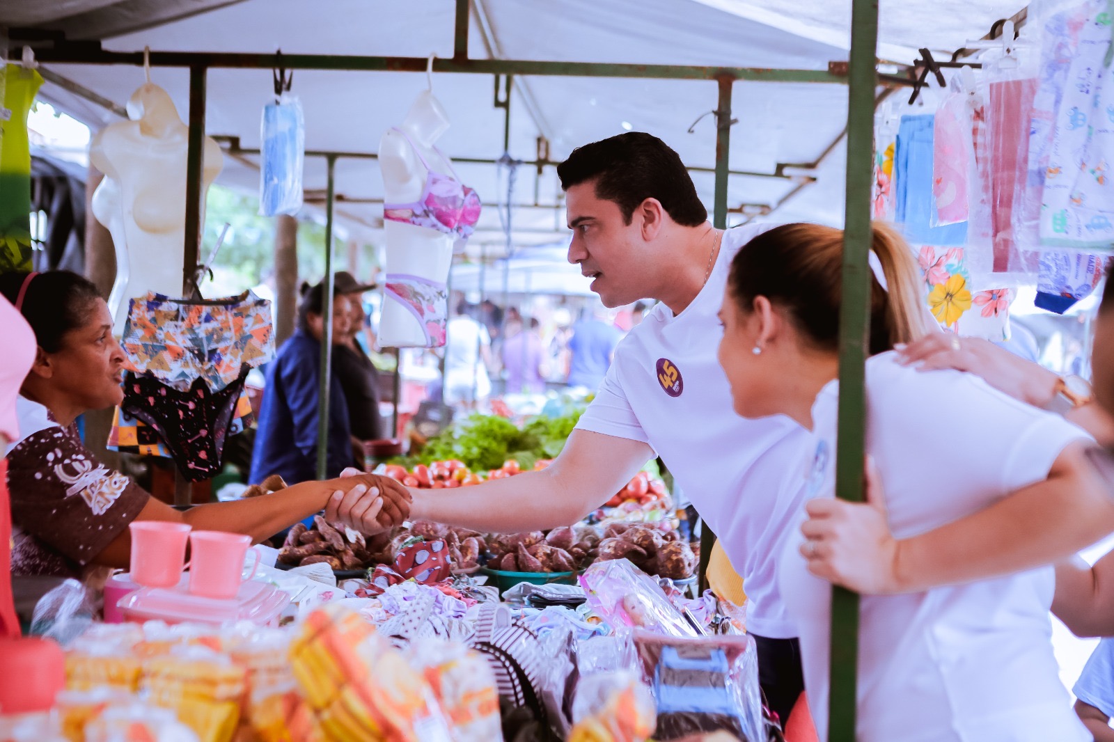 Rodrigo elenca ações do governo para conquistar o eleitor caruaruense 