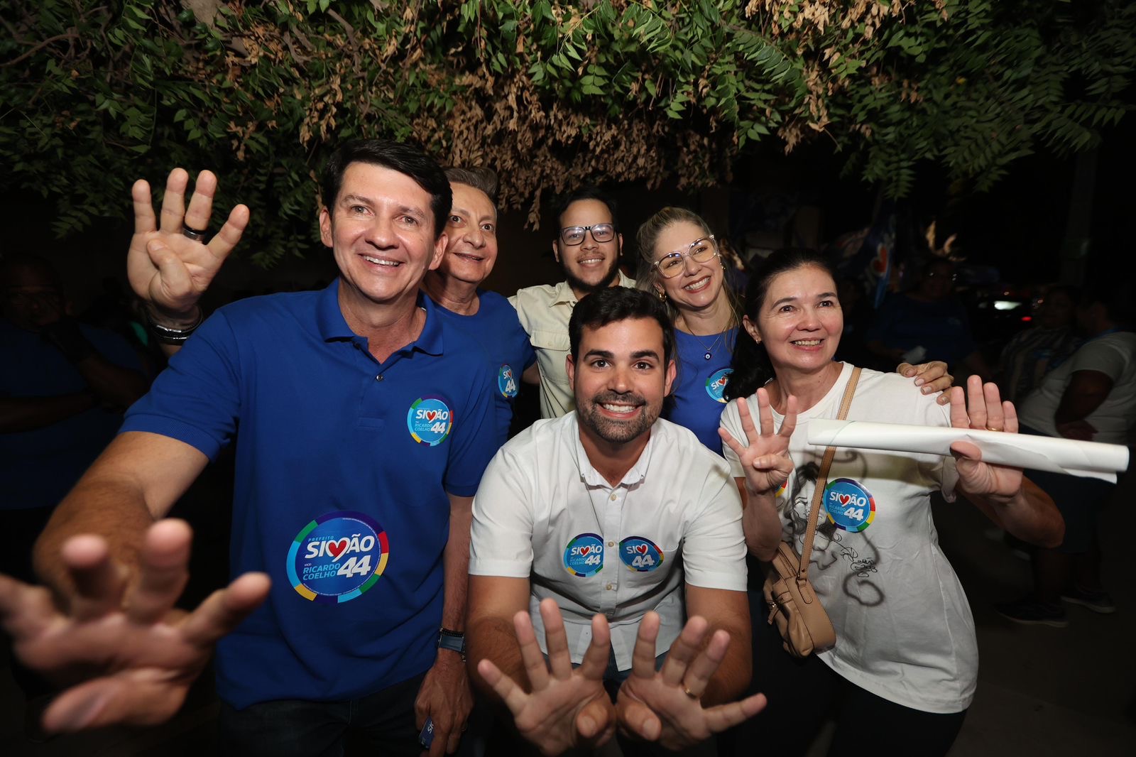 Simão se compromete em pavimentar ruas do bairro São Gonçalo 