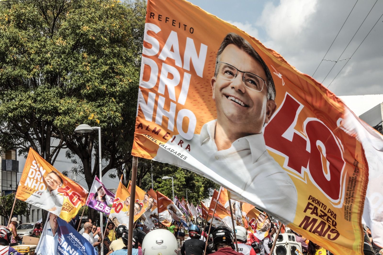 Adesivaço de Sandrinho movimentou Afogados da Ingazeira 