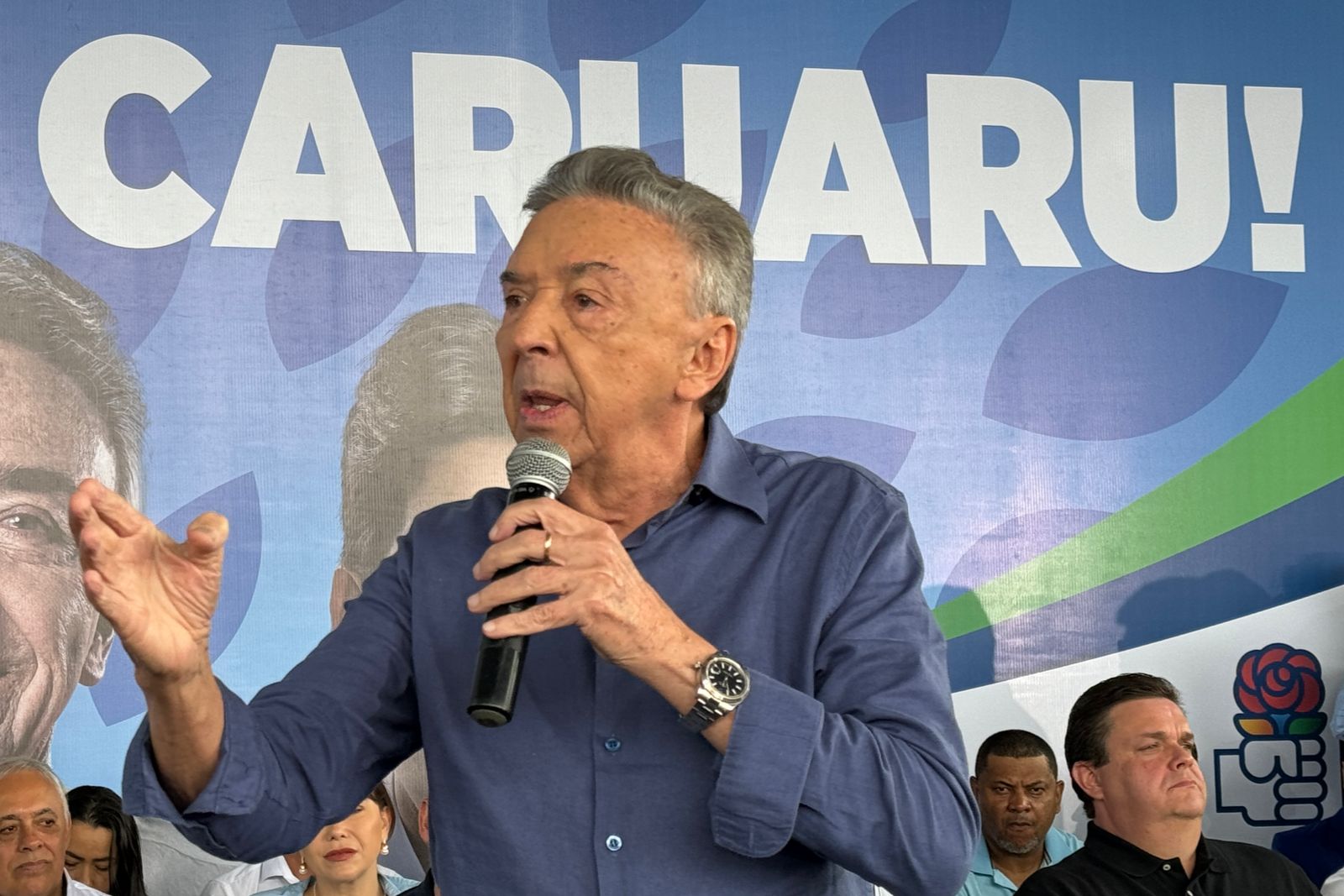 Queiroz lidera rejeição entre eleitores de Caruaru, aponta pesquisa