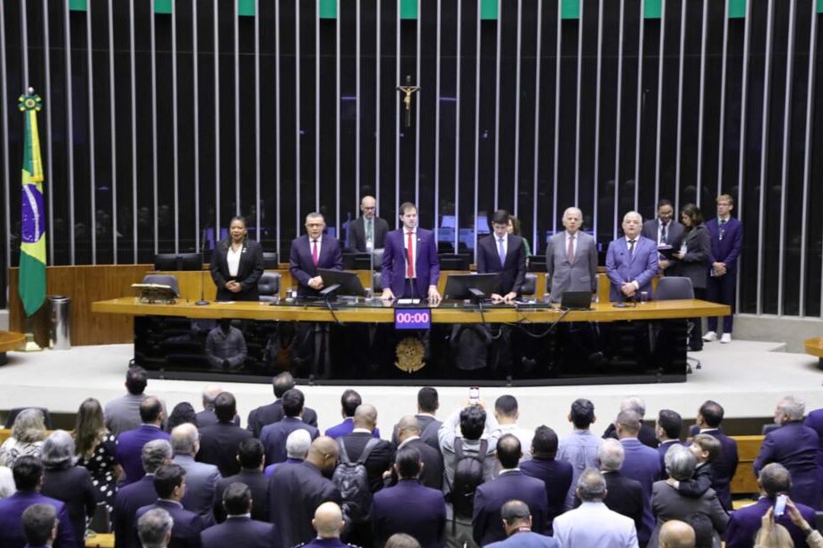 Atuação de Eduardo Campos é exaltada na Câmara Federal 