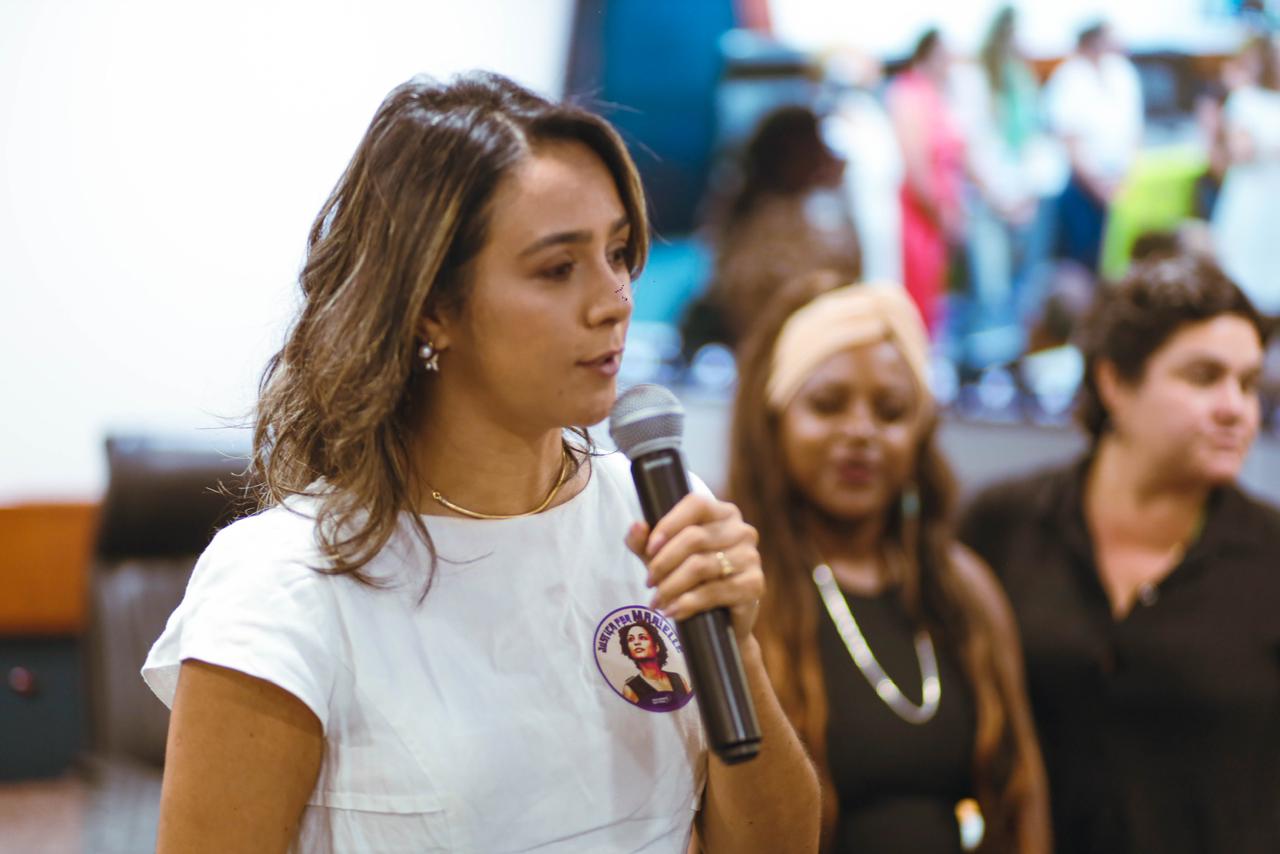 “Não dá mais para ver nossas mulheres mortas nos noticiários”, diz Michelle