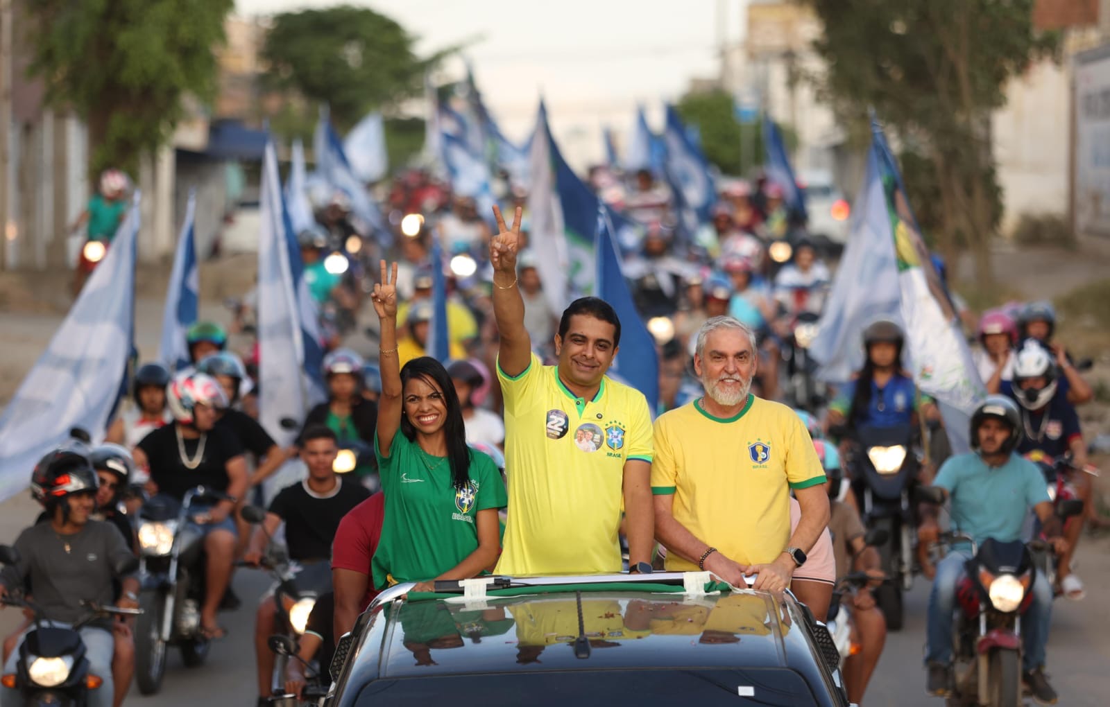 Fernando Rodolfo recebe grande manifestação de apoio em Caruaru
