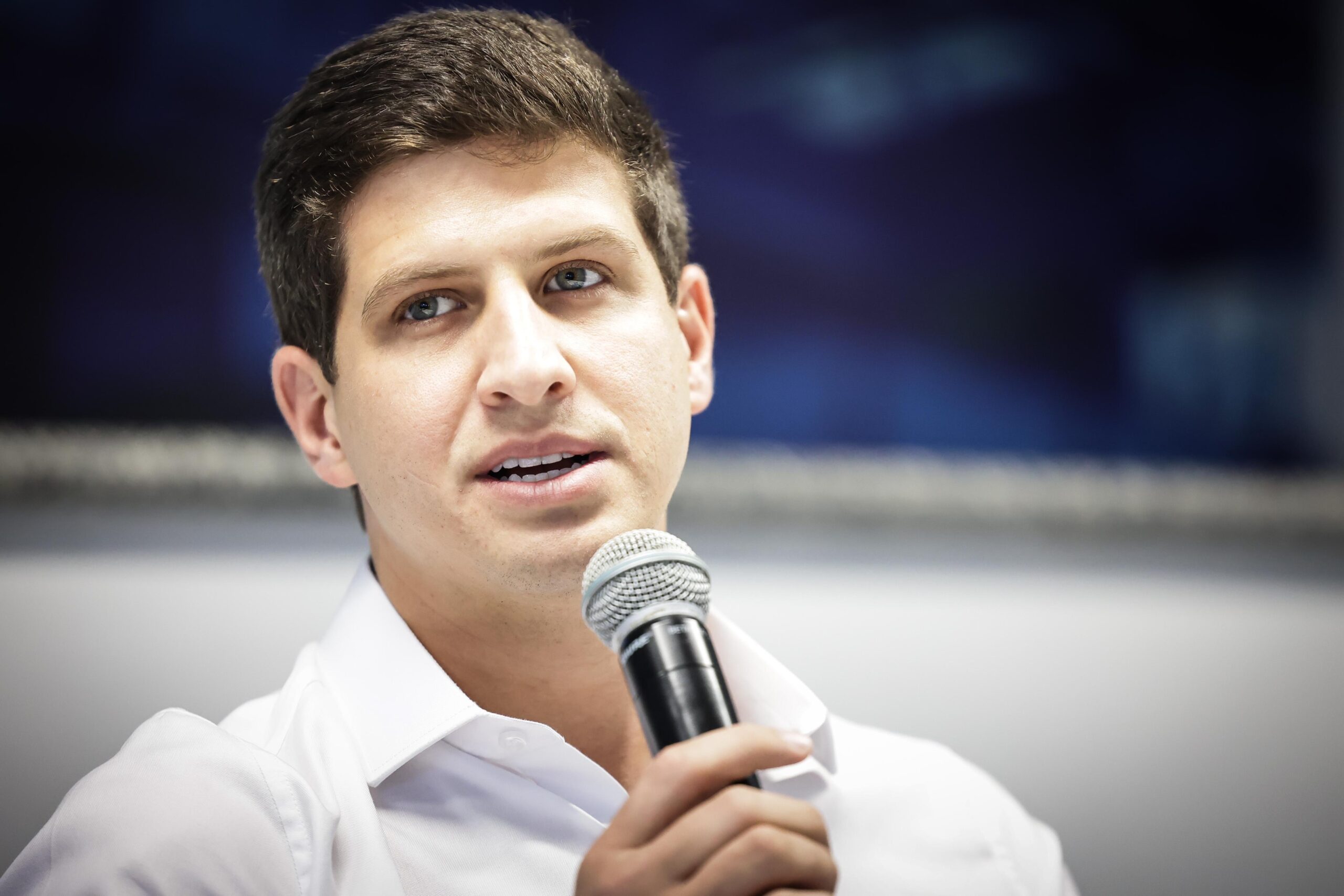 João Campos conquista direito de resposta em 293 inserções e 38 minutos em guias de Gilson Machado