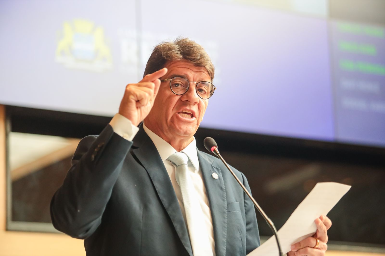 Alcides sobre caso das creches: “não vai ter censura que nos cale”