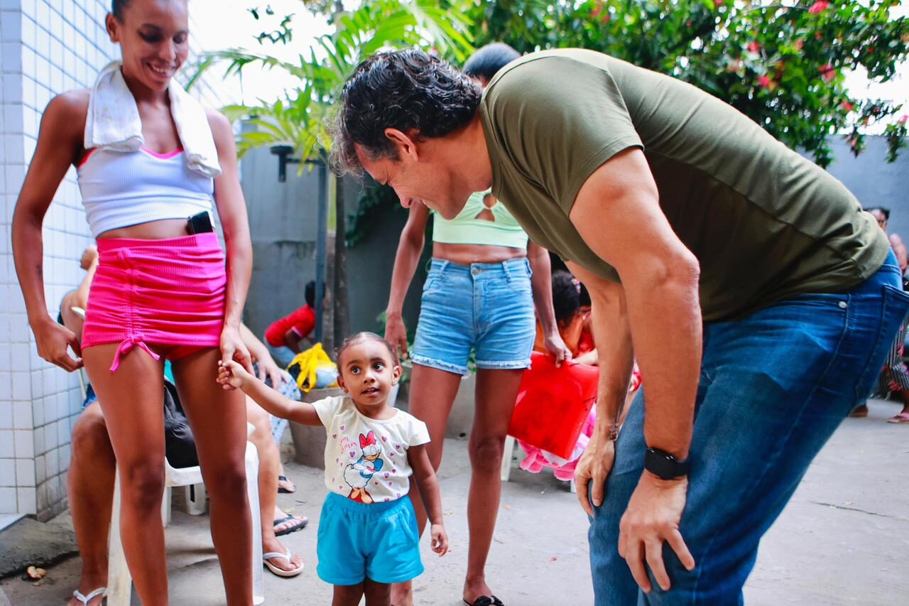 Daniel ouve relatos emocionantes durante visita ao Instituto de Reabilitação Integrada