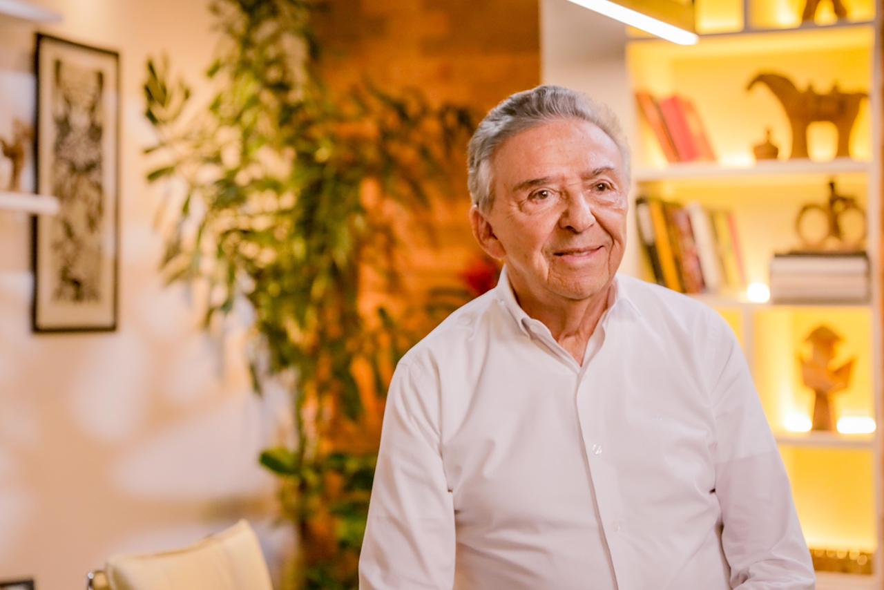 Durante programa de TV, Zé garante reabertura da UPA do Vassoural