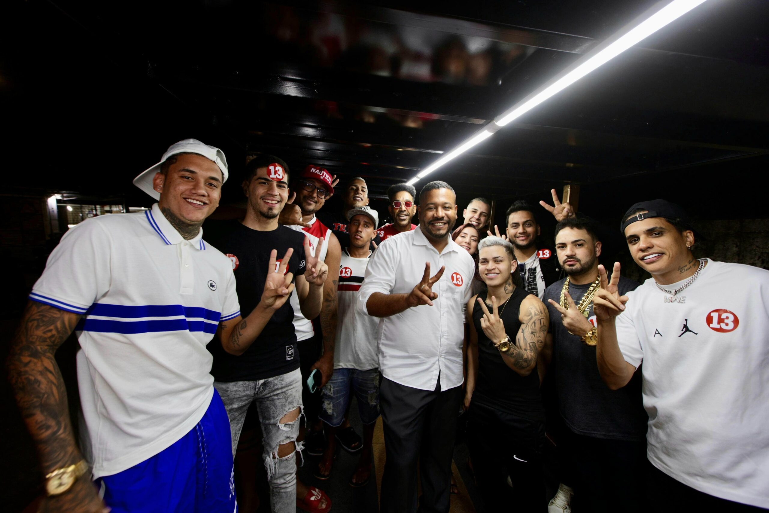 Influenciadores digitais anunciam apoio a Vinicius Castello