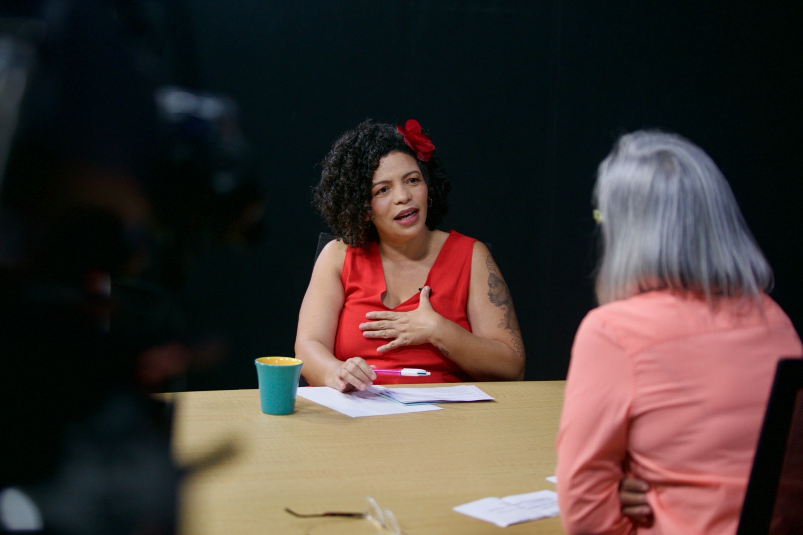 Dani Portela participa de debate sobre fundamentalismo nas eleições