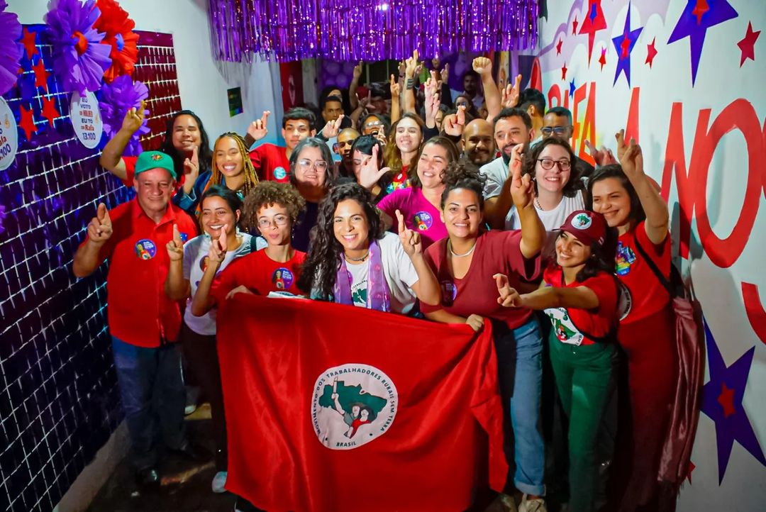 Rafa Barcelo recebe lideranças durante abertura de comitê em Caruaru