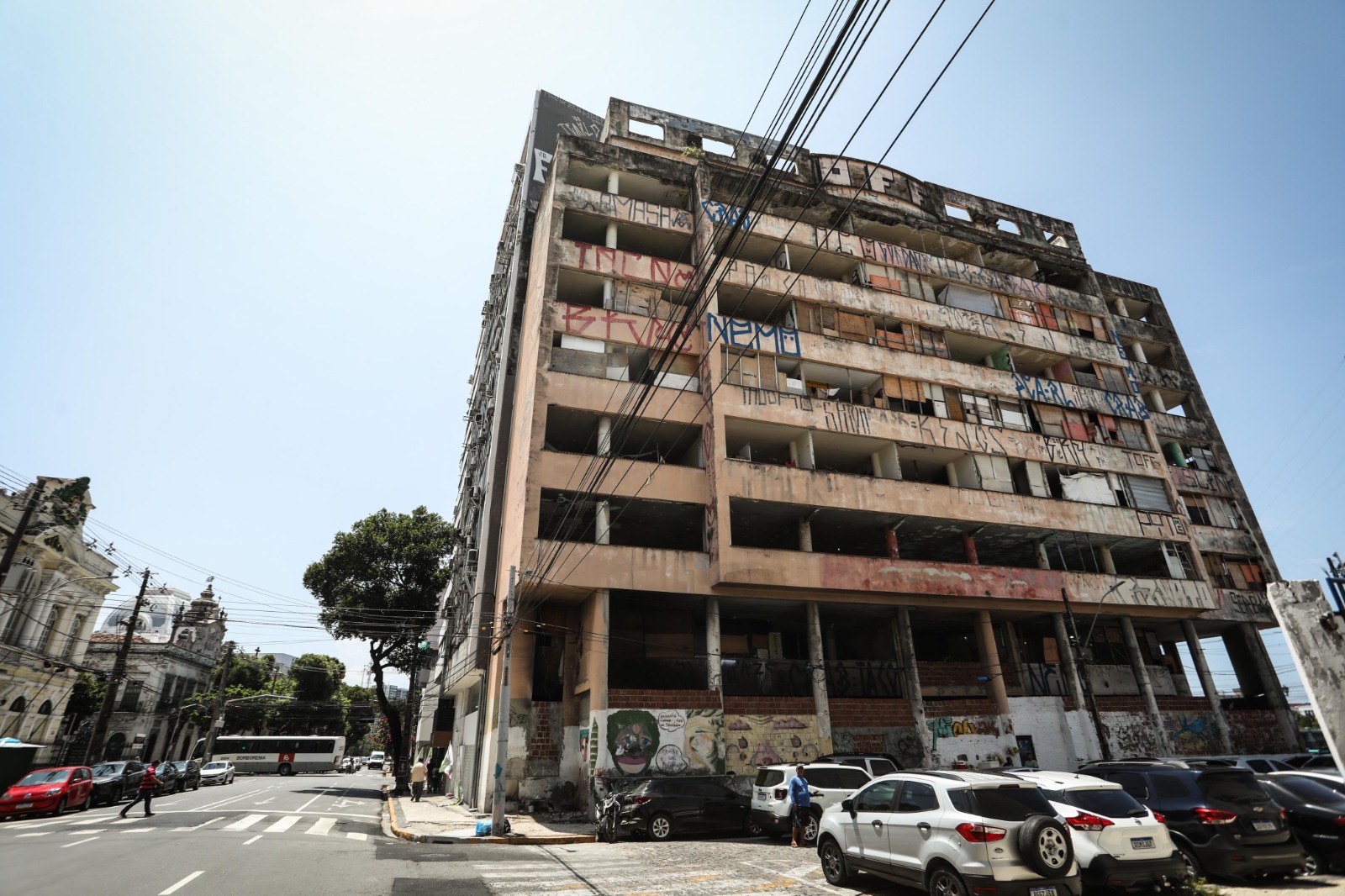 Estado vai transformar antigo prédio do INSS em habitacional para 120 famílias