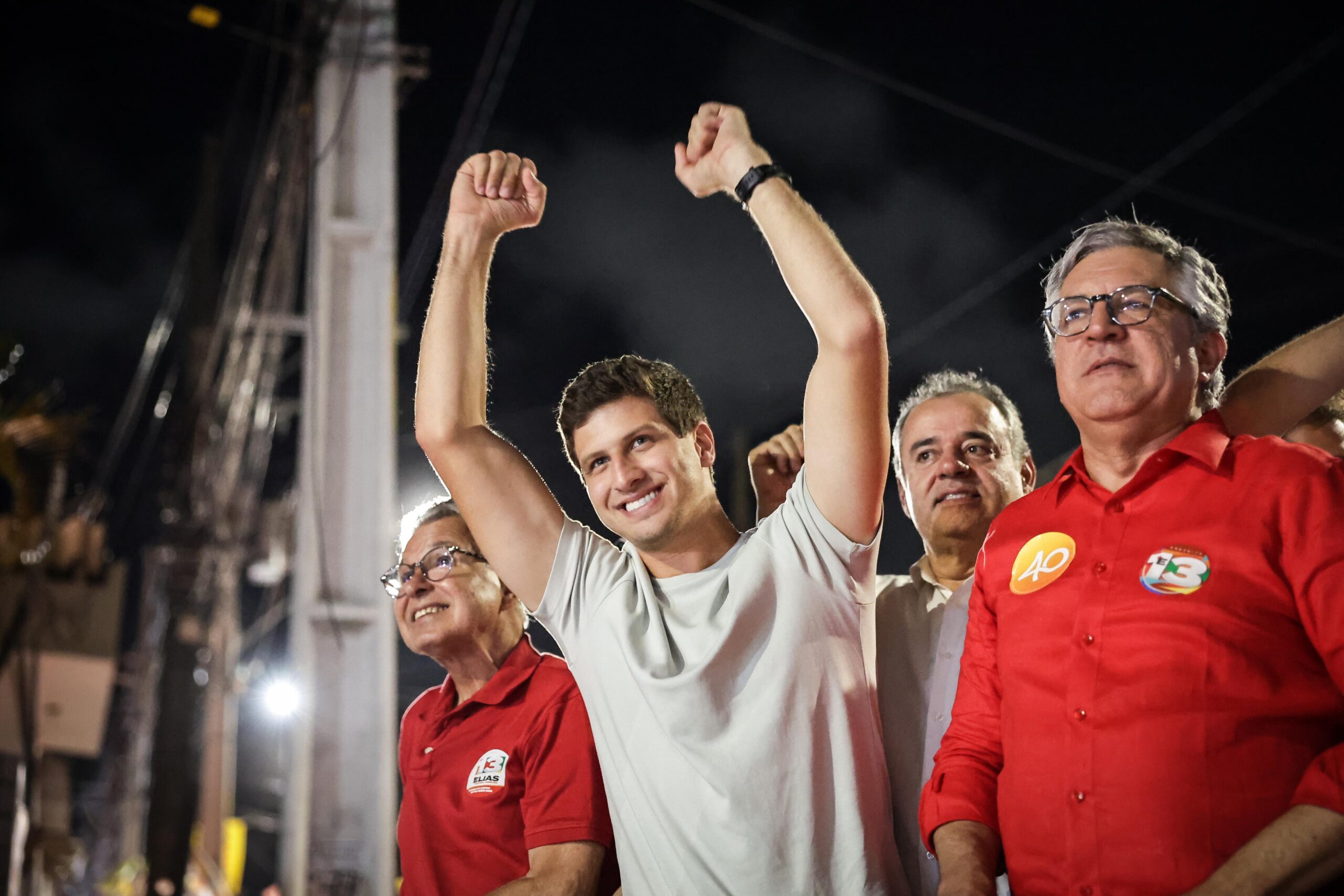João Campos e Elias fazem carreata conjunta com ministro de Lula